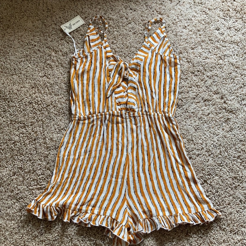 Go Coco Striped Deep V Neck Romper NWT Women’s Size Medium Brown Black Cream - Picture 4 of 6